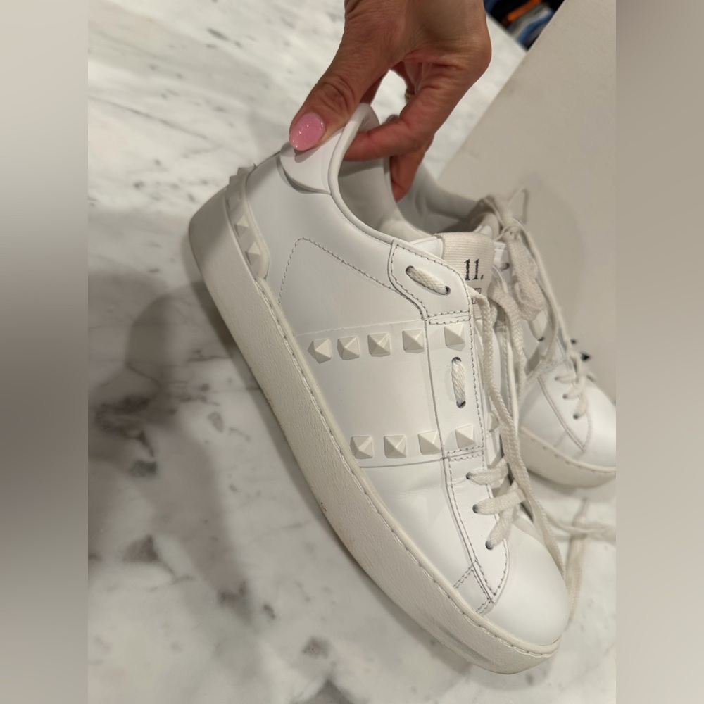Valentino Garavani 11. Rockstud Untitled White Sneakers Size 38 - Picture 8 of 11